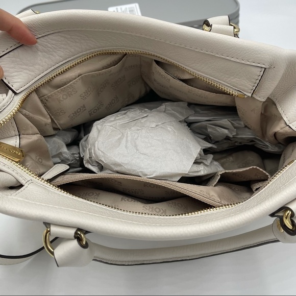 Michael Kors Megan Large White Satchel LIKE NEW - Picture 3 of 5